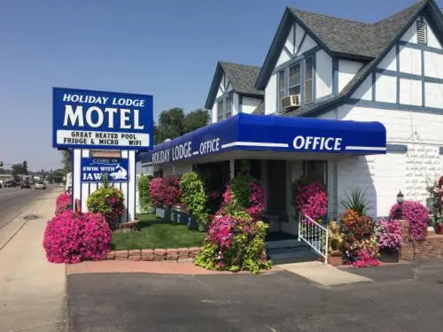 Holiday Lodge Motel
