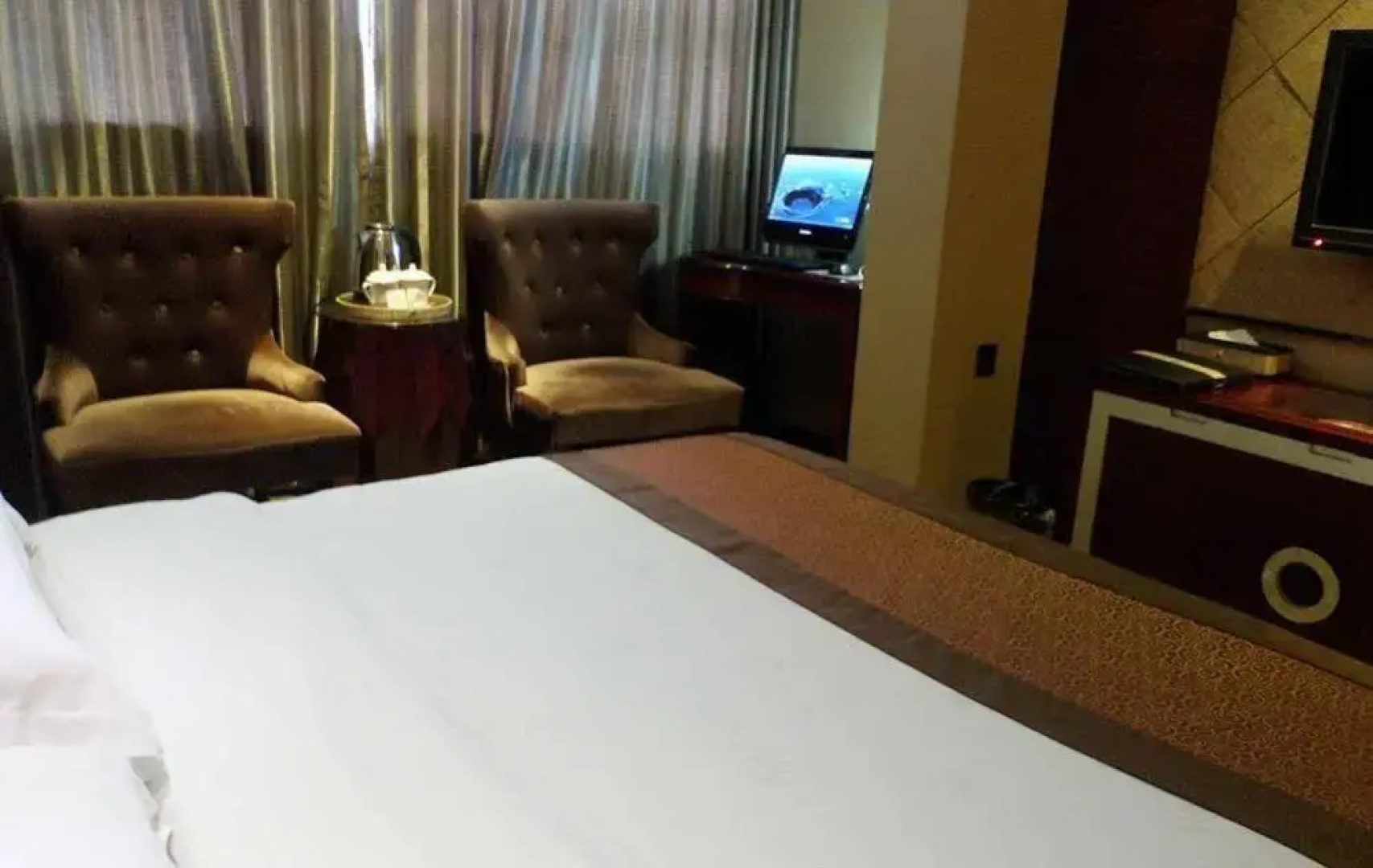 Tiancheng Holiday Hotel (Nanchong Renmin Garden)