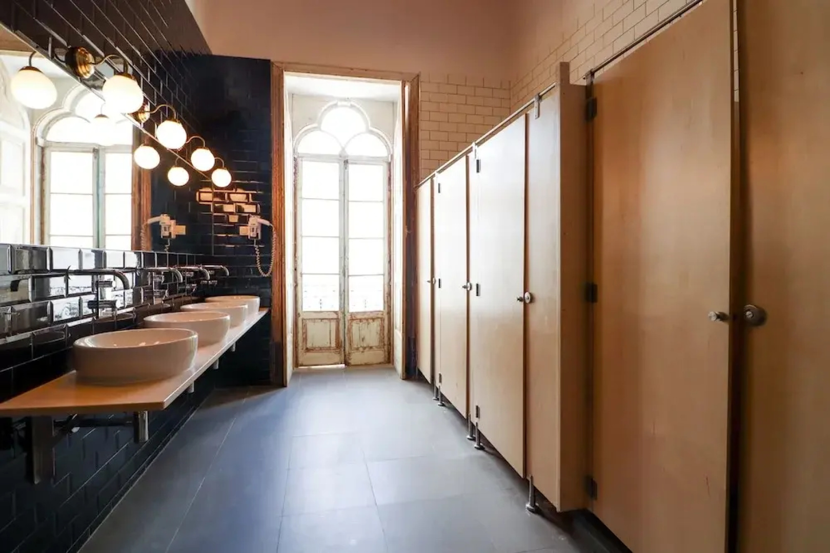 Tilia Hostel