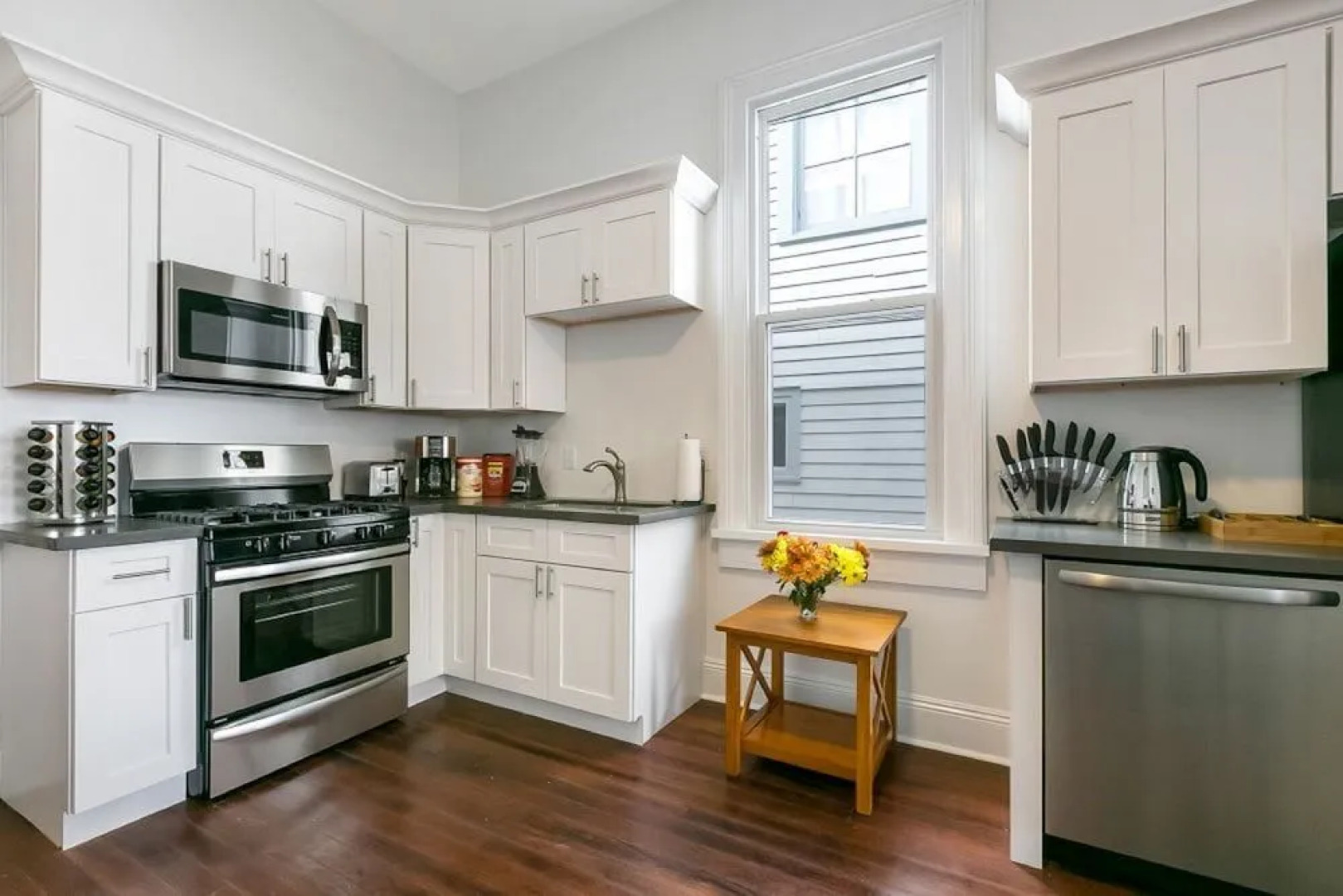 Newly Renovated 2BR in Uptown NOLA