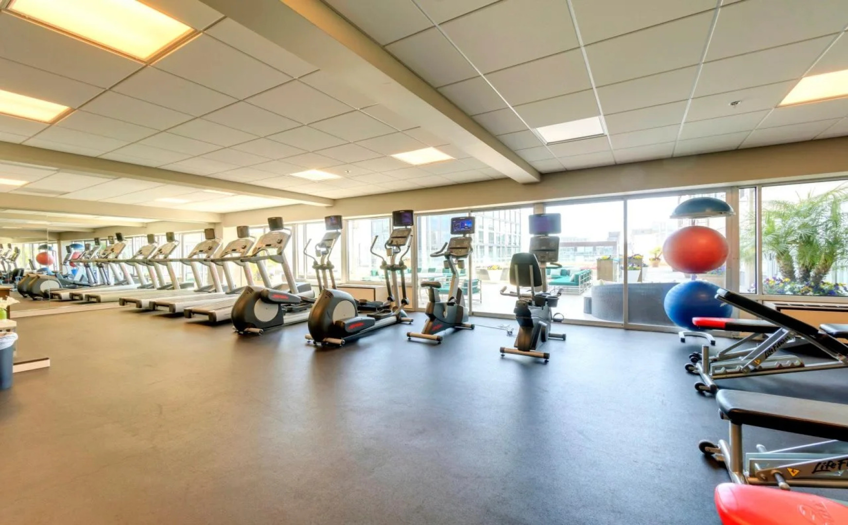 Holiday Inn Golden Gateway by IHG