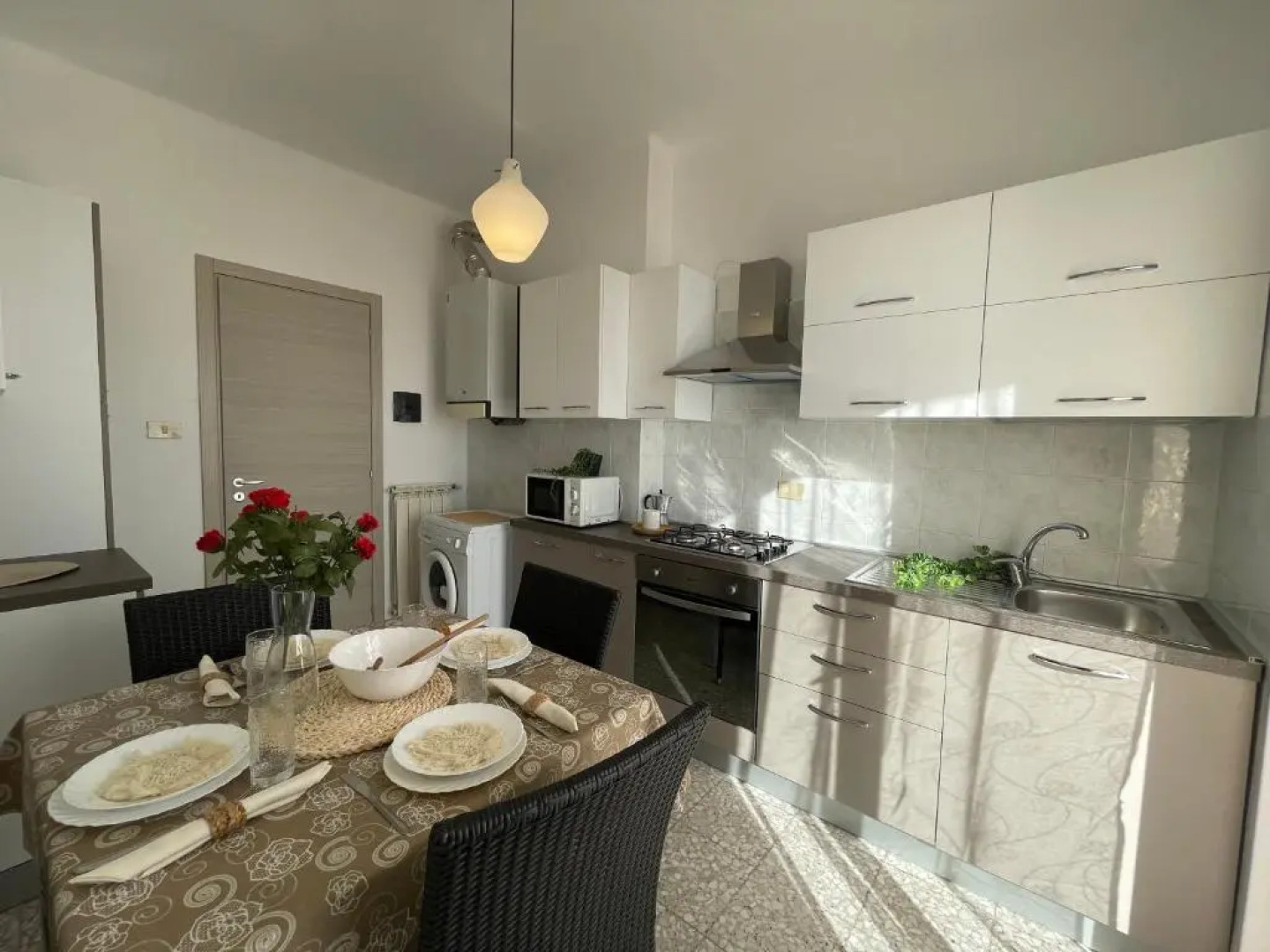 [Rivamare] 3 Locali di fronte al Mare