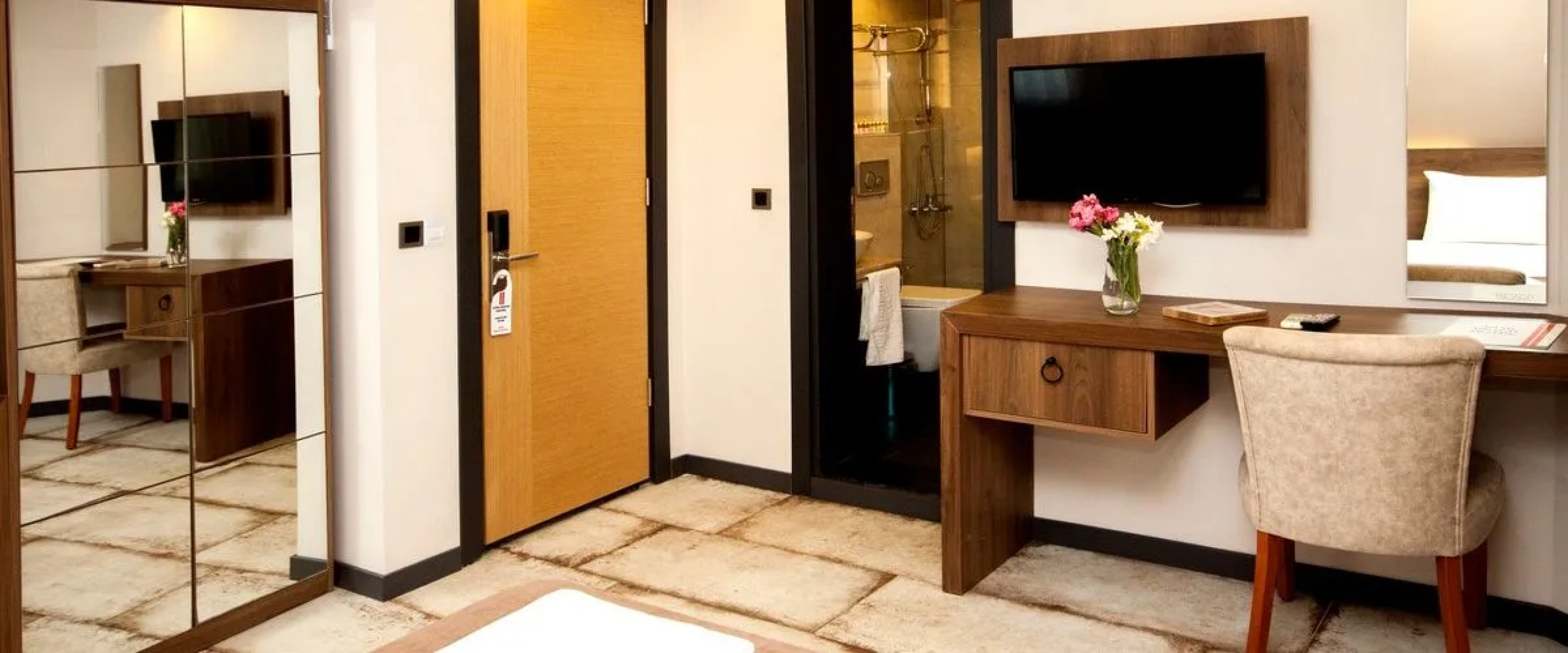 Anar Hotel
