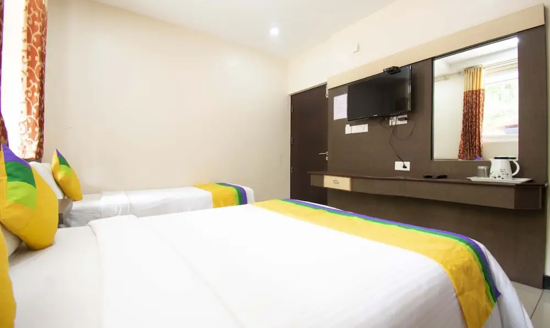 Treebo Trip Lumino Rainbow