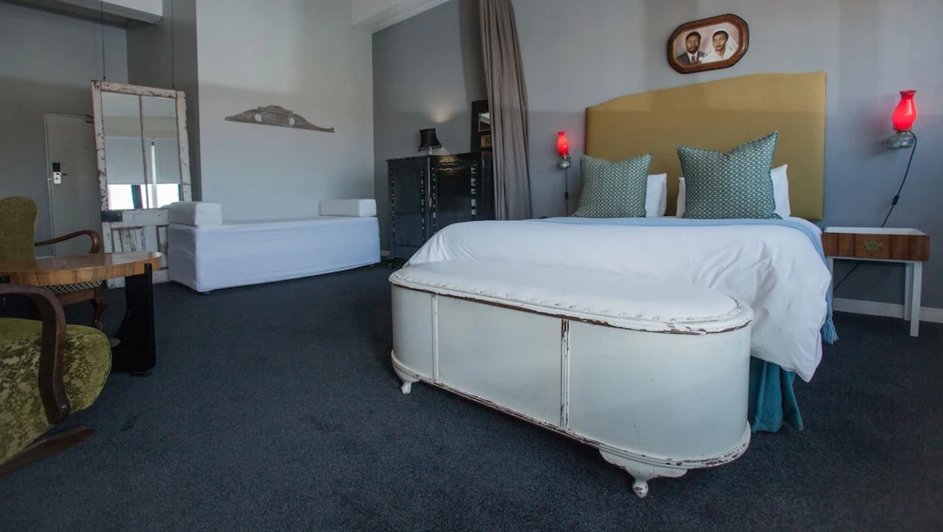 12 Decades Art Hotel