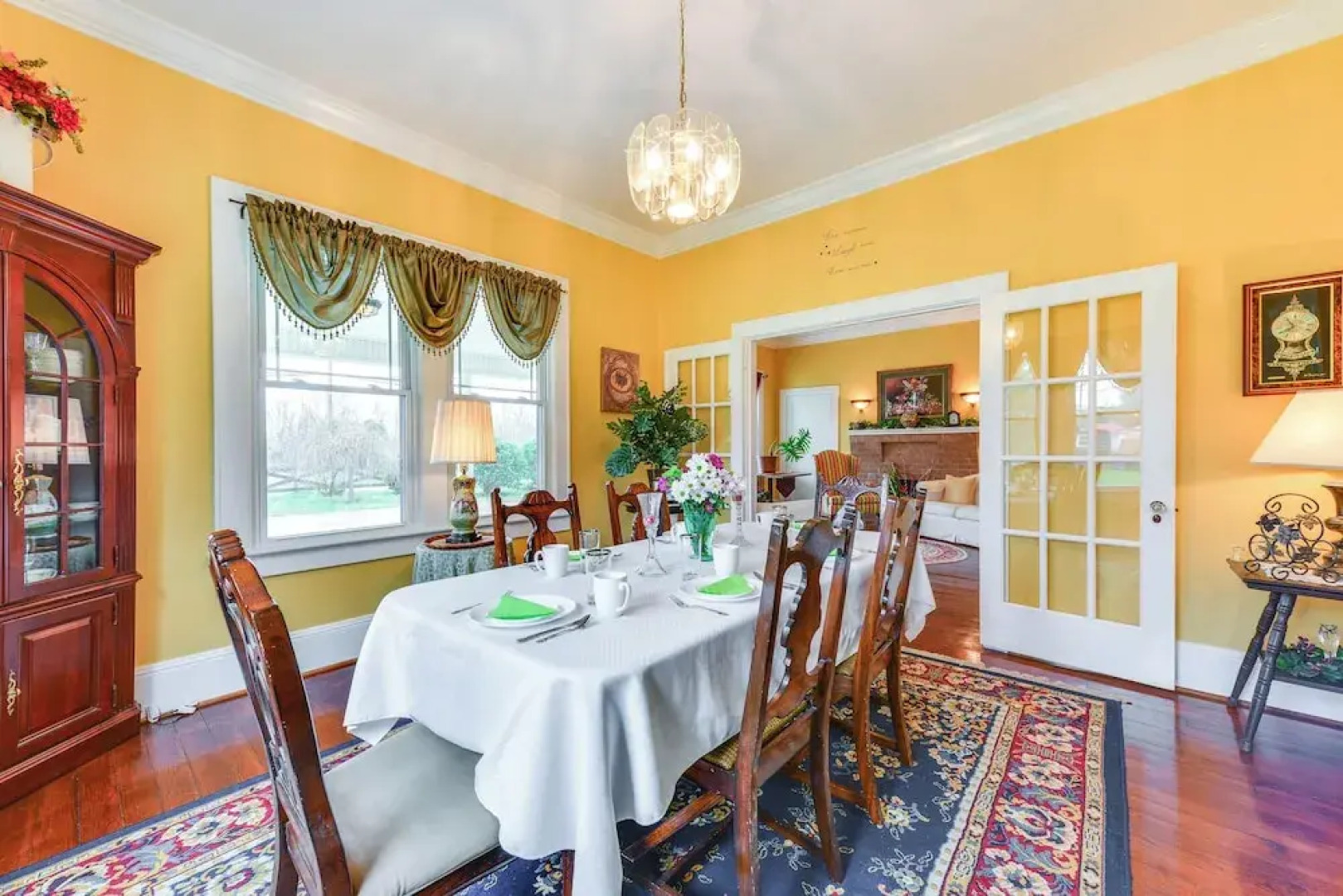 Elegant + Spacious Retreat ~ 18 Mi to Lake Norman!