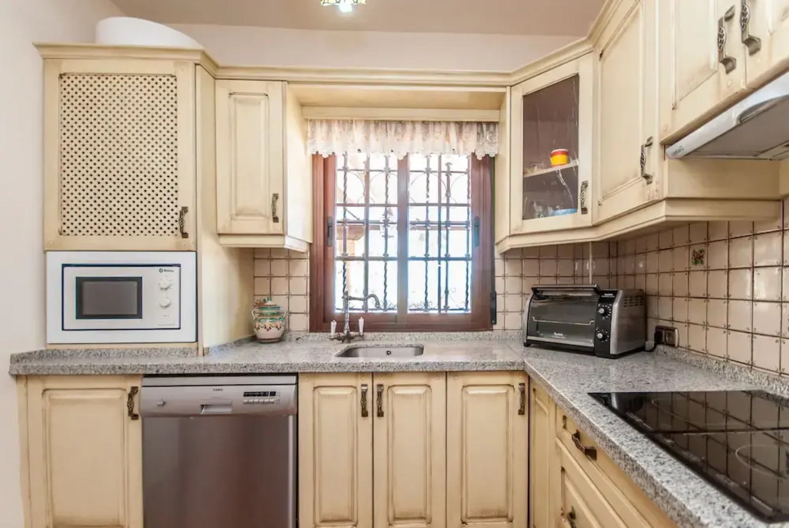 Cubo's Villa Dos Reyes