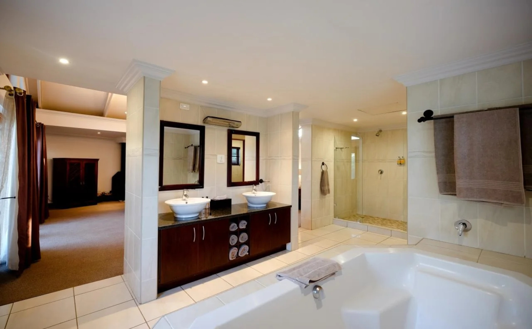 Oxbow Country Estate