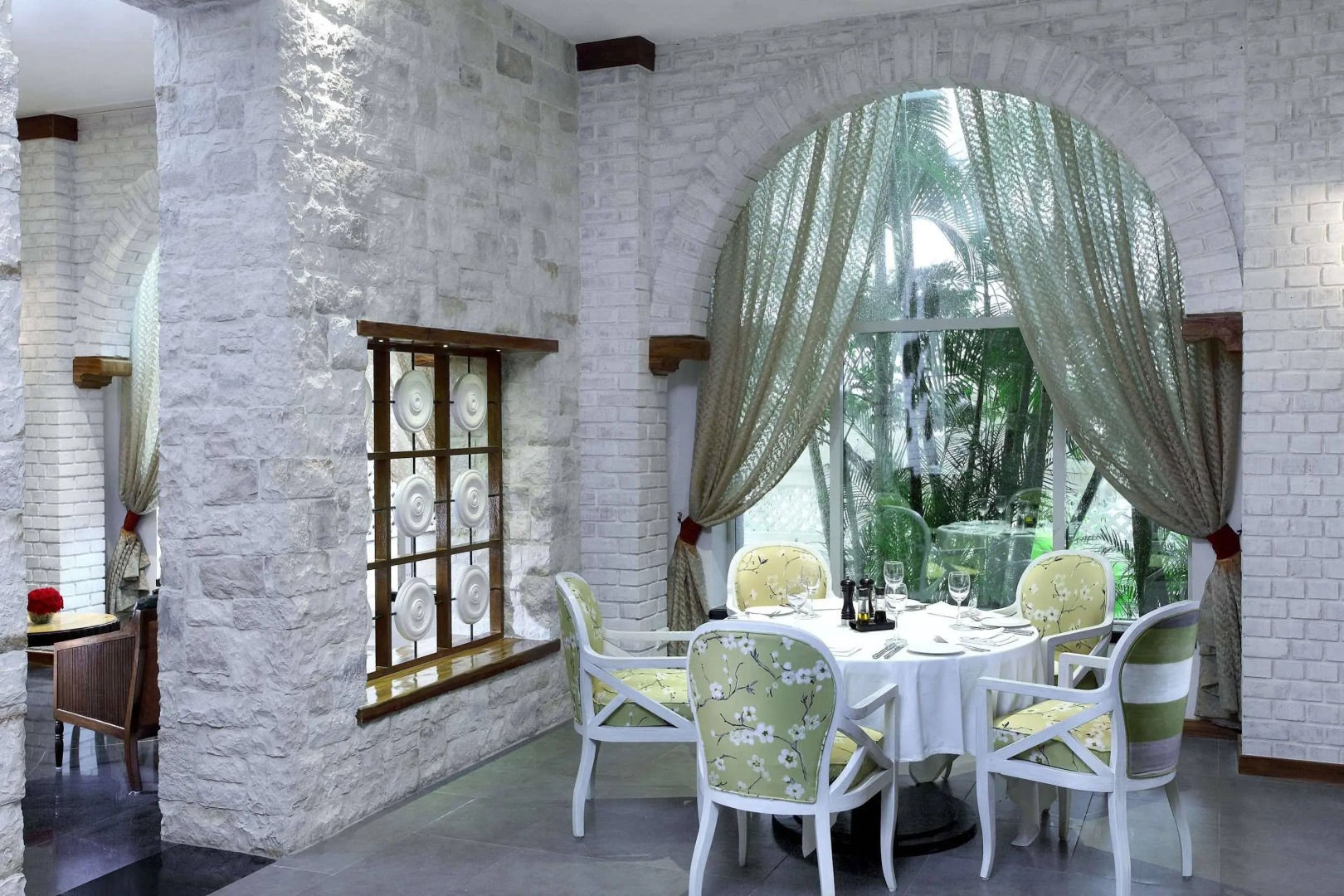 Sheraton Grand Pune Bund Garden Hotel