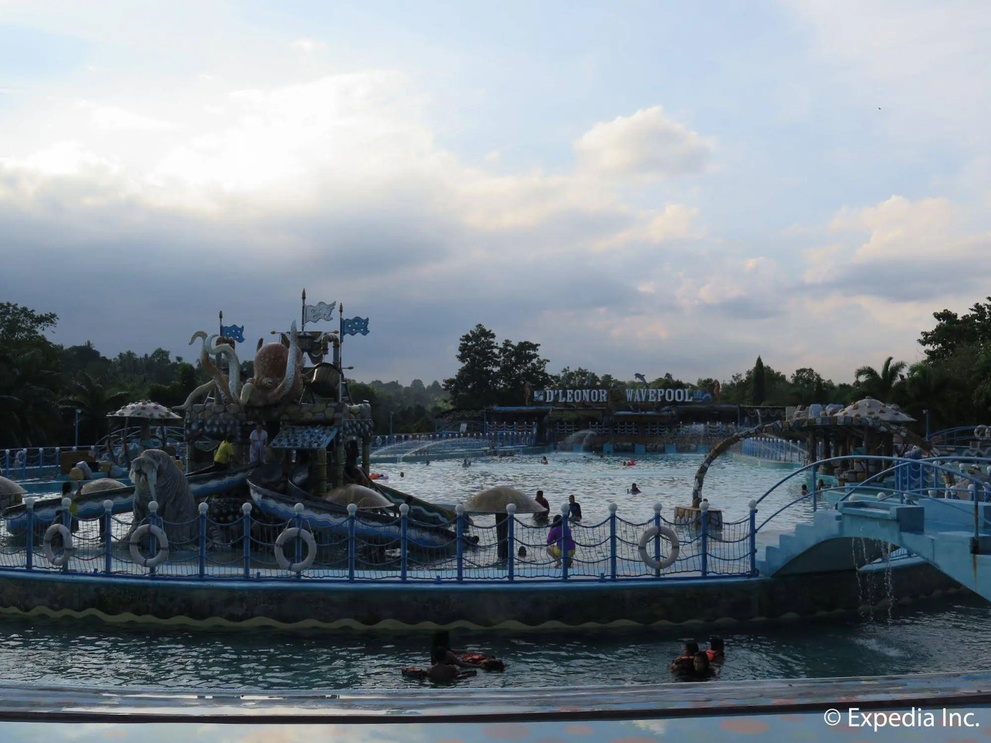 D' Leonor Inland Resort And Adventure Park