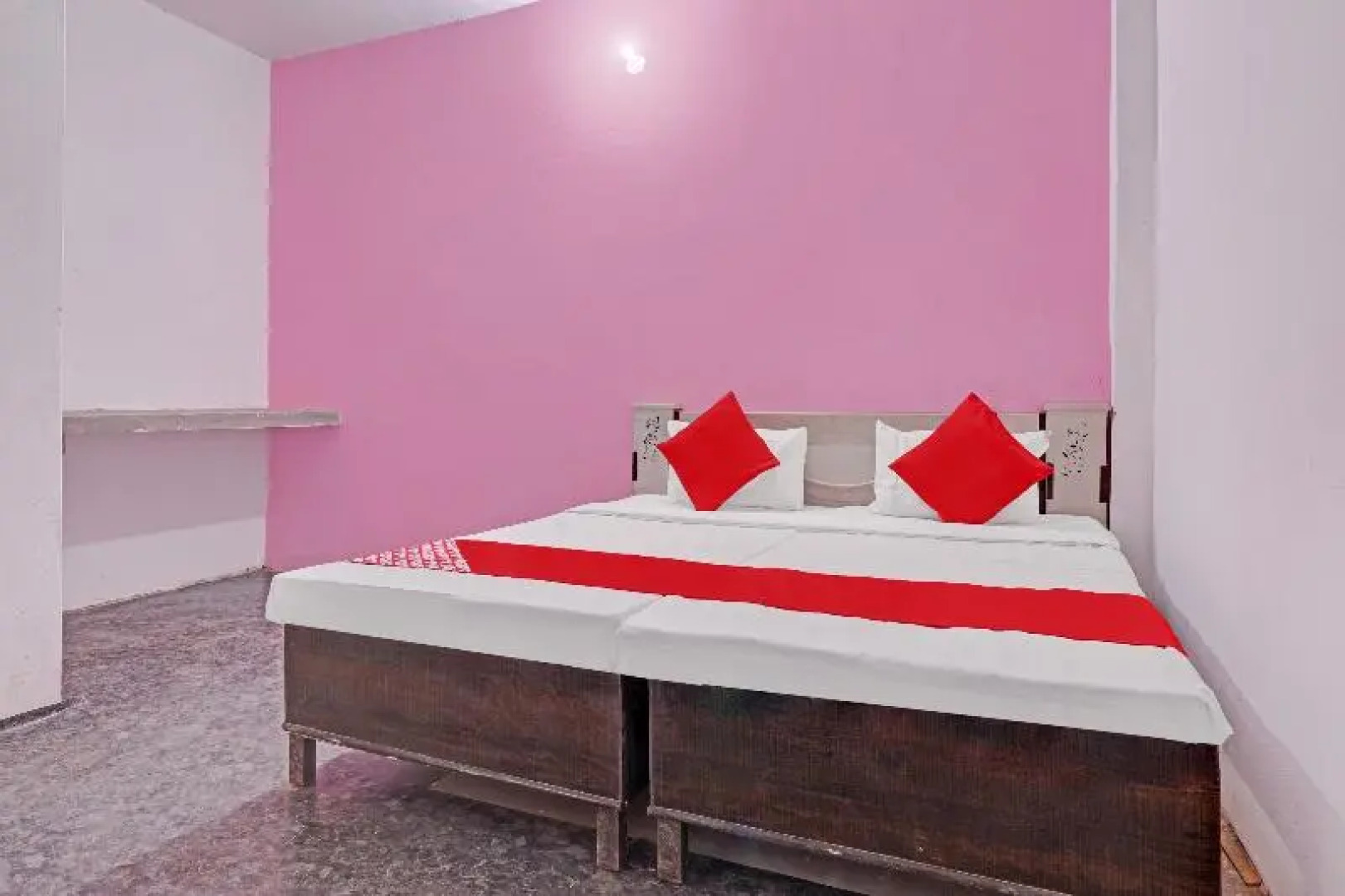 OYO 79466 Vats Tower