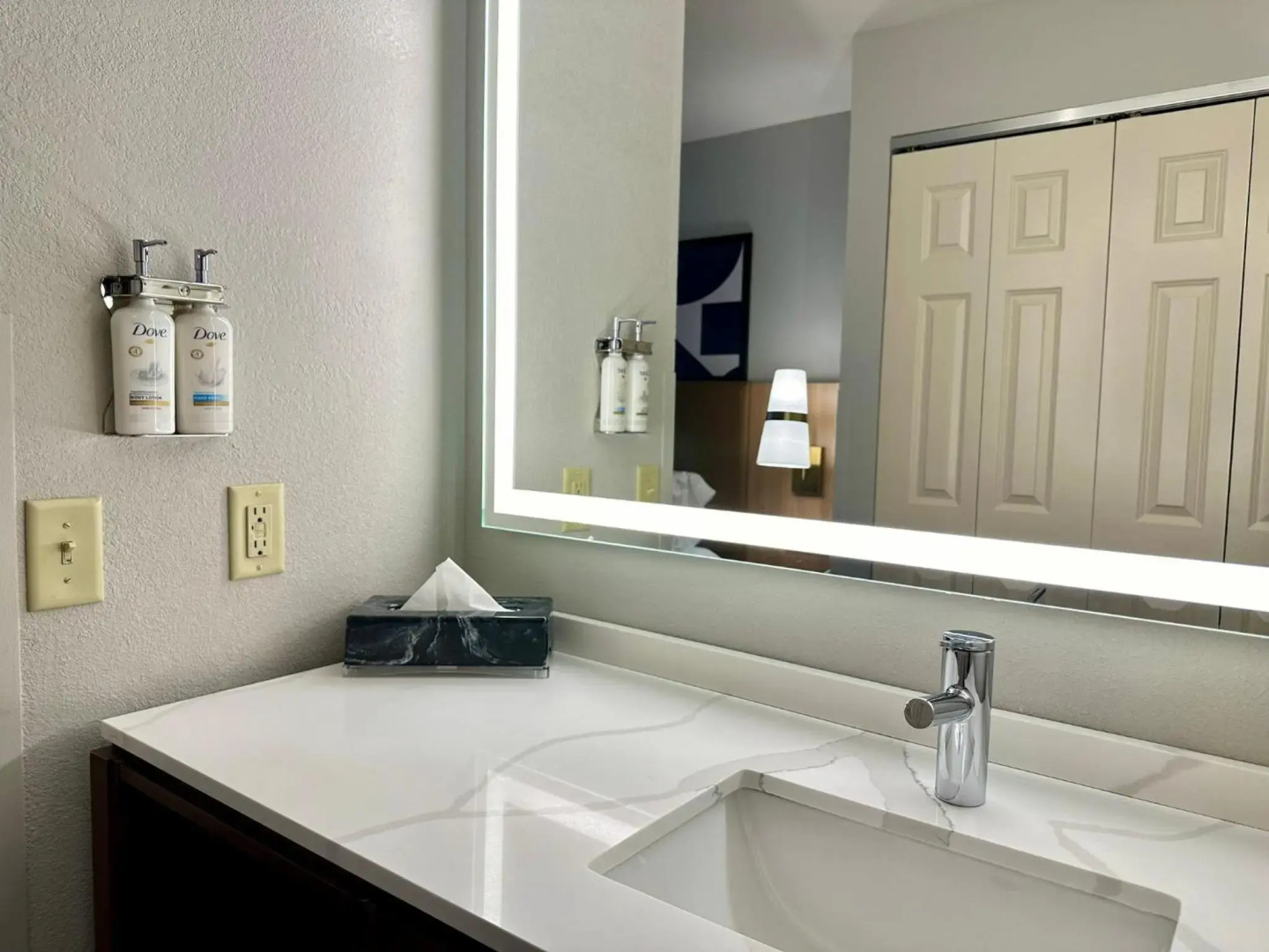 Staybridge Suites Milwaukee West-Oconomowoc by IHG