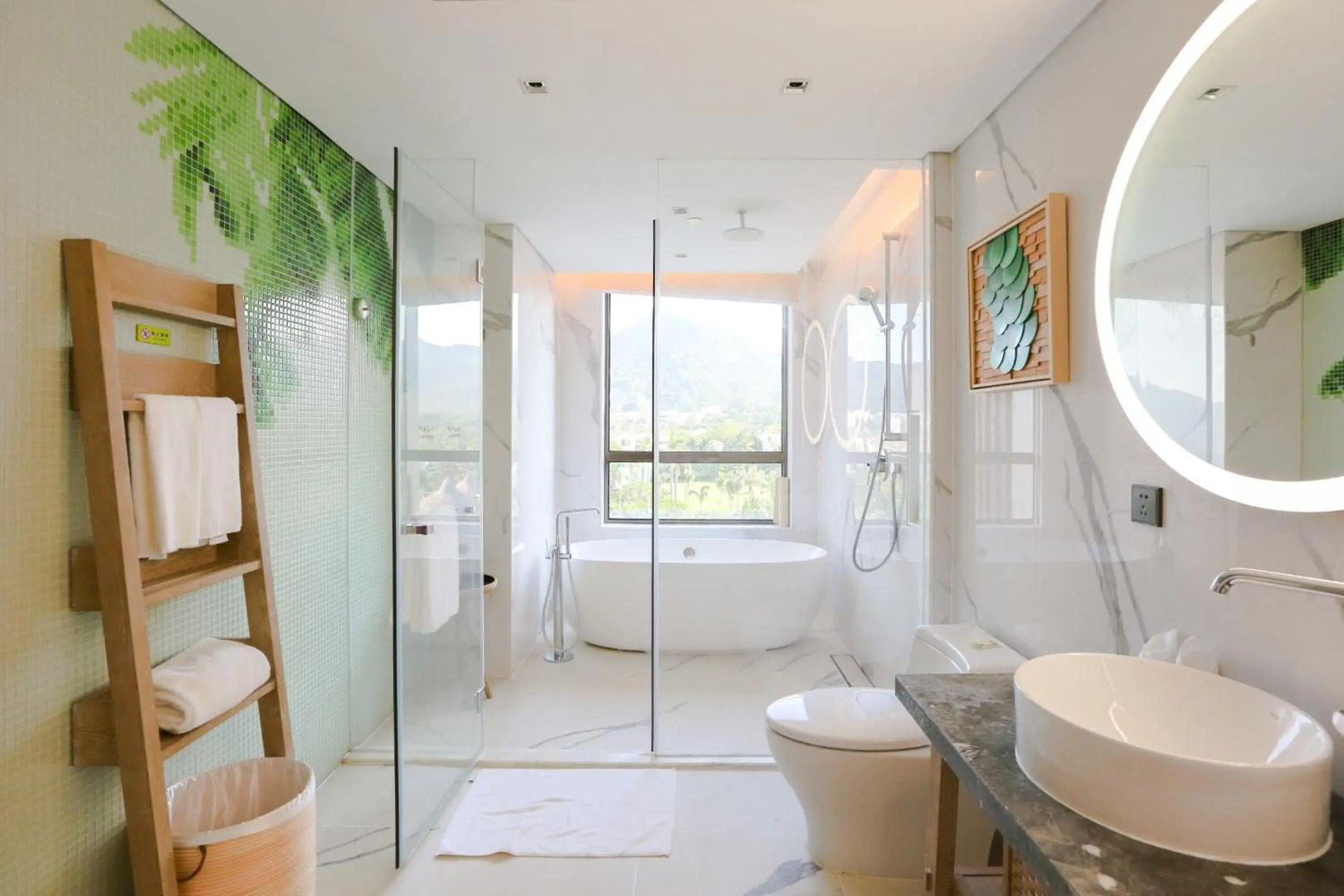 Holiday Inn Resort Qionghai Guantang by IHG