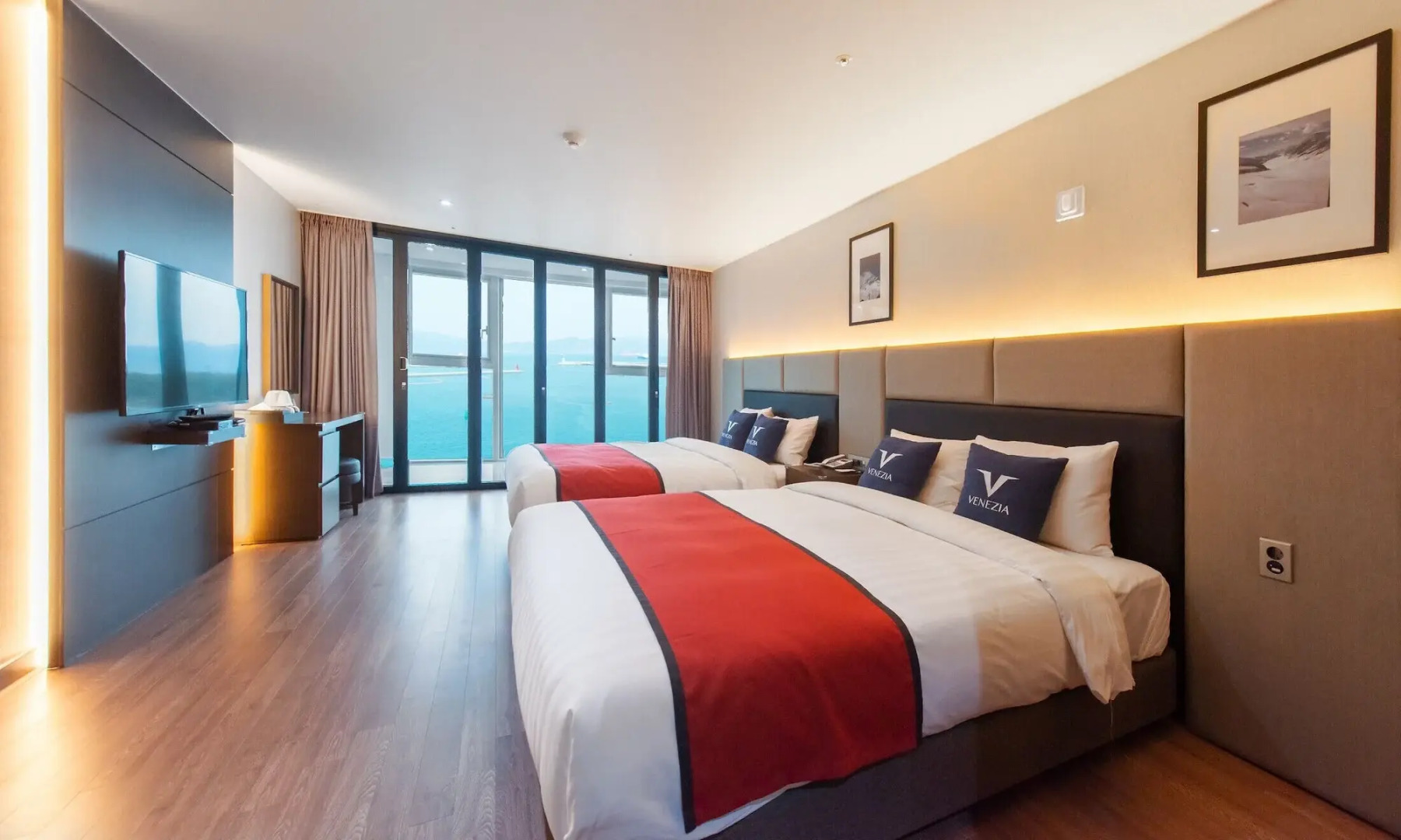 Yeosu Venezia Hotel & Suite