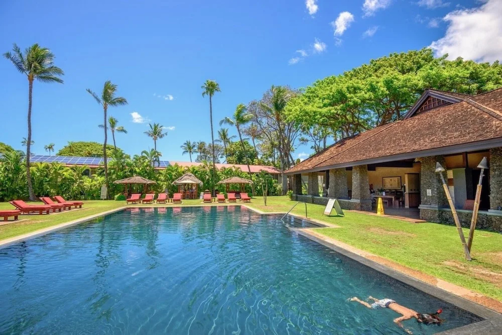 Aina Nalu D202 2 Bedroom Condo by Redawning