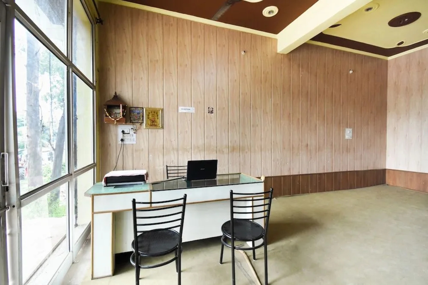 Spot On 49295 Hotel Kohinoor Park