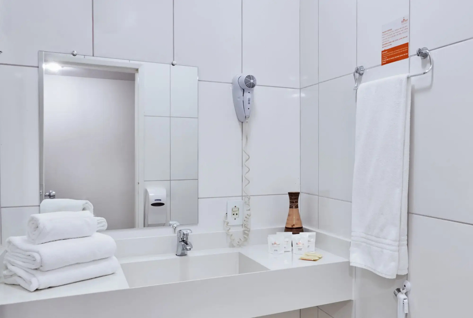 Harbor Querência Hotel