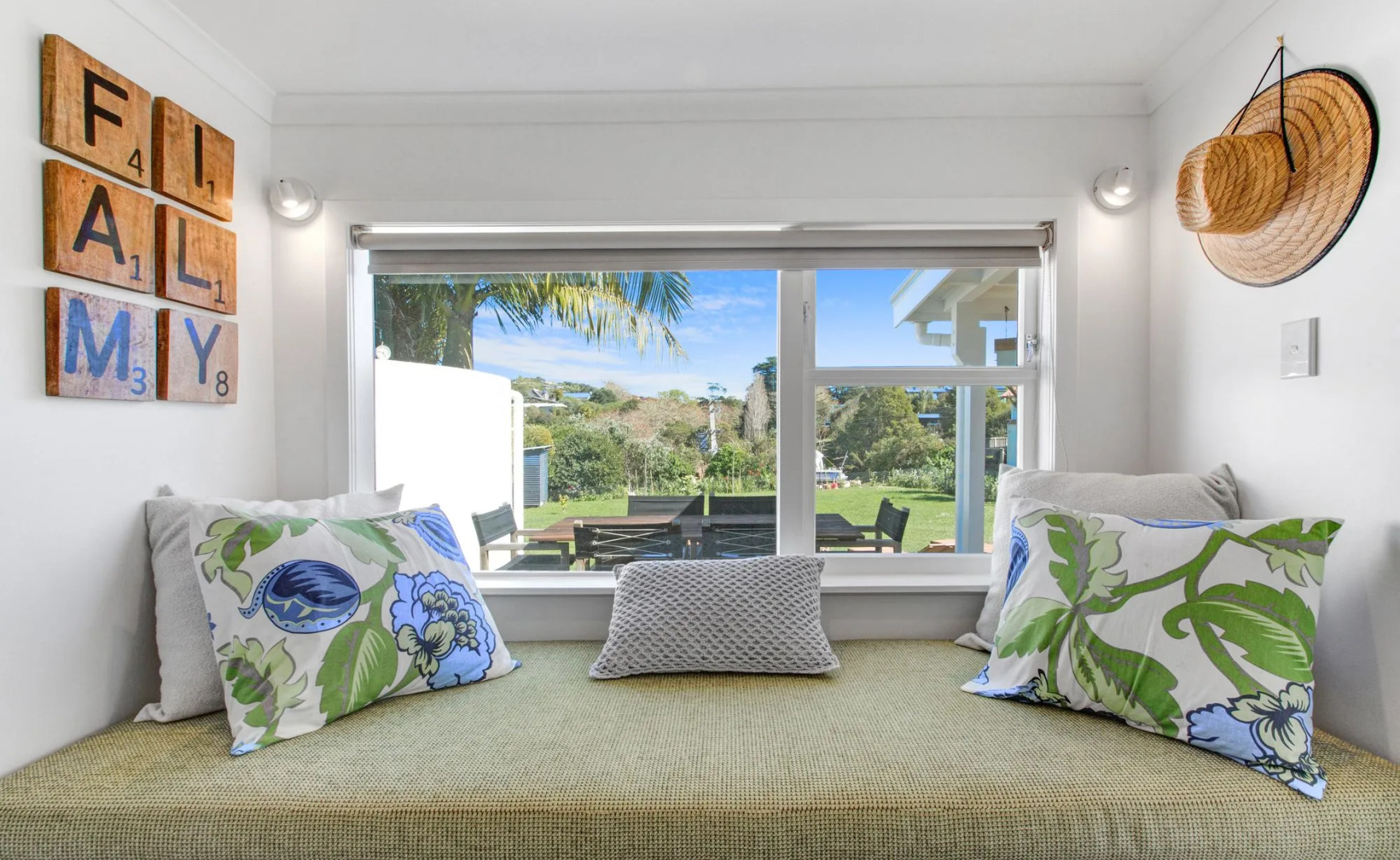 The Little Blue Bach in Oneroa Village