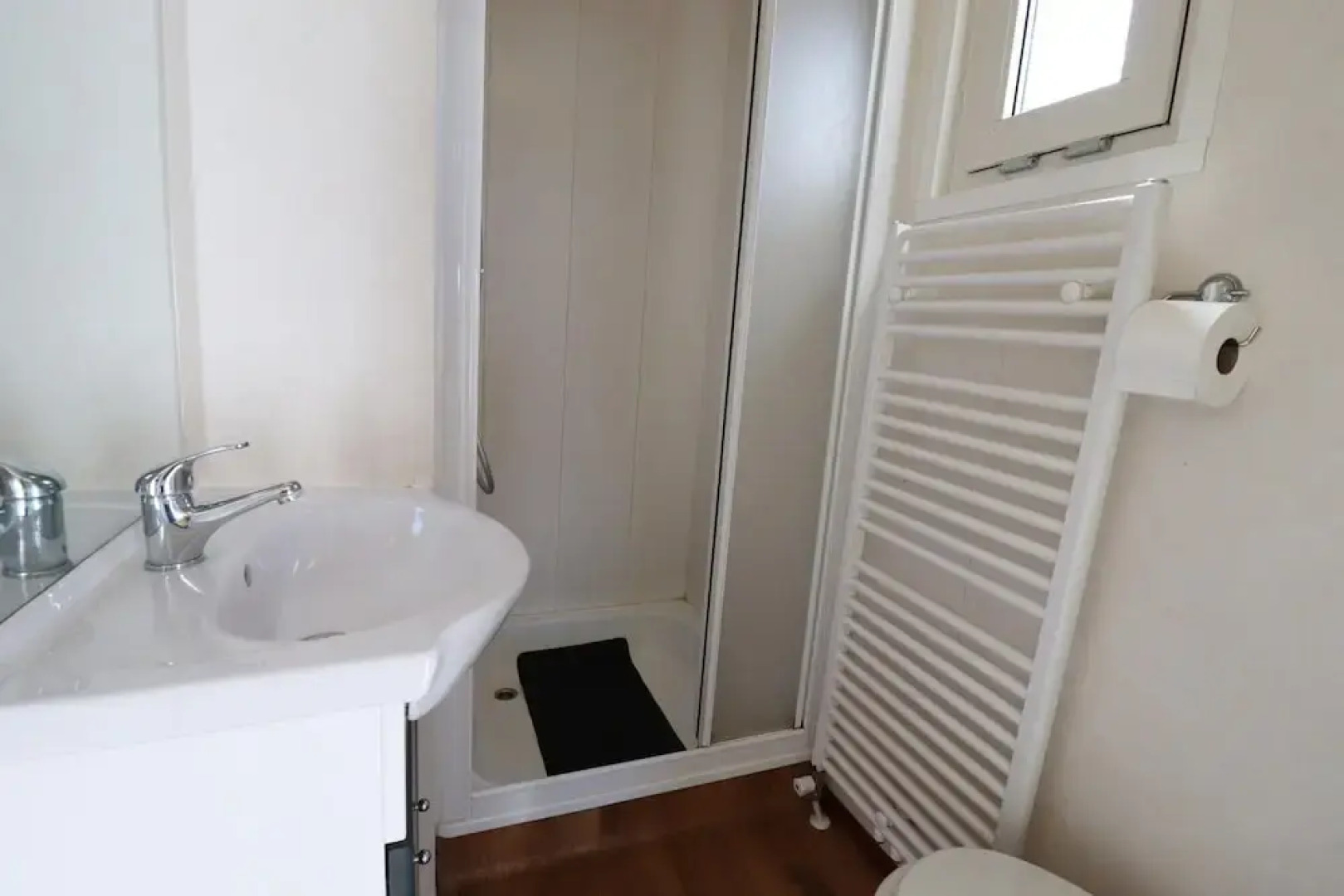 Chalet in Friesland Near Wadden Sea