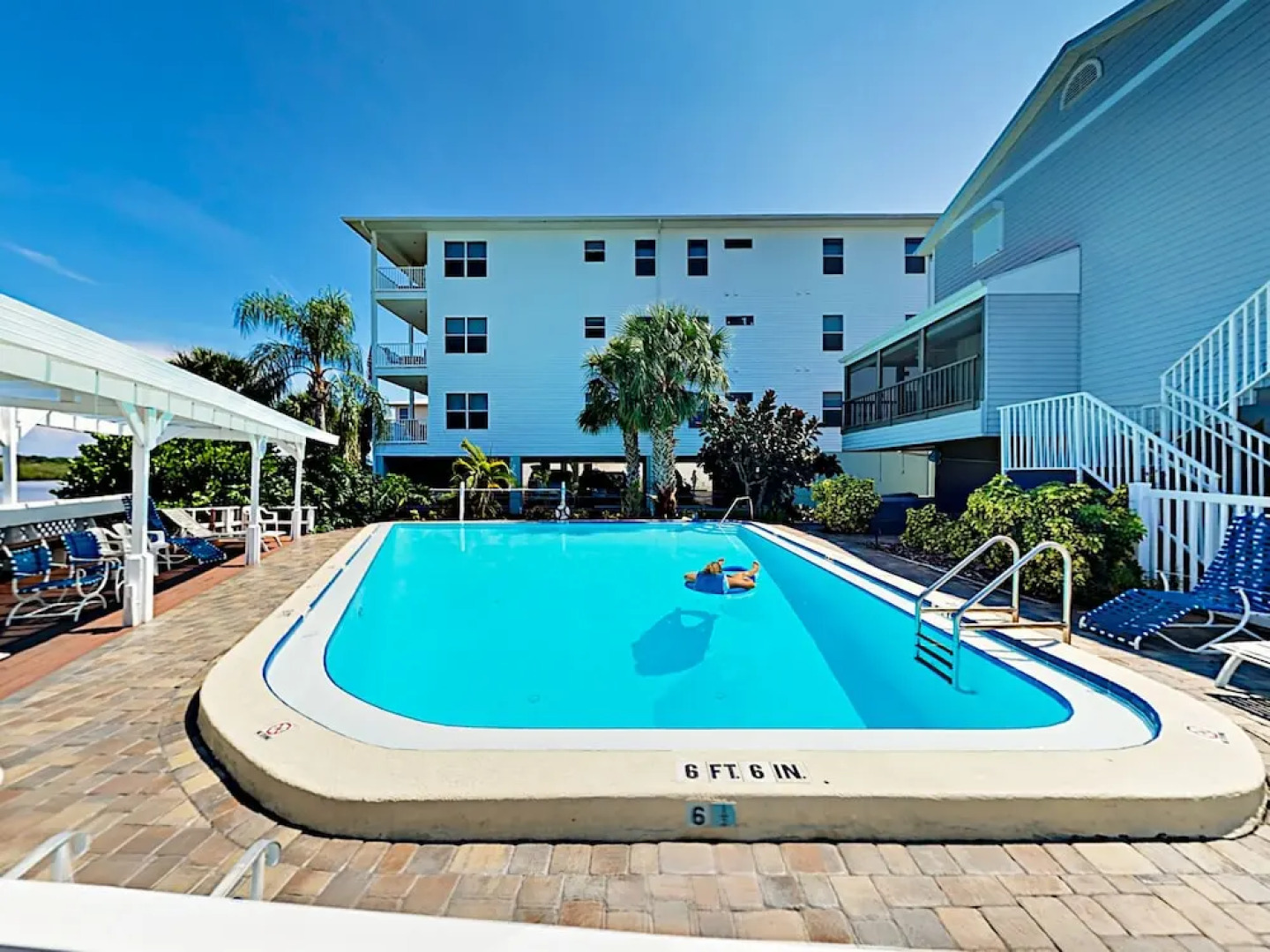 19823 Gulf Blvd Condo Unit 9 2 Bedrooms 2.5 Bathrooms Condo