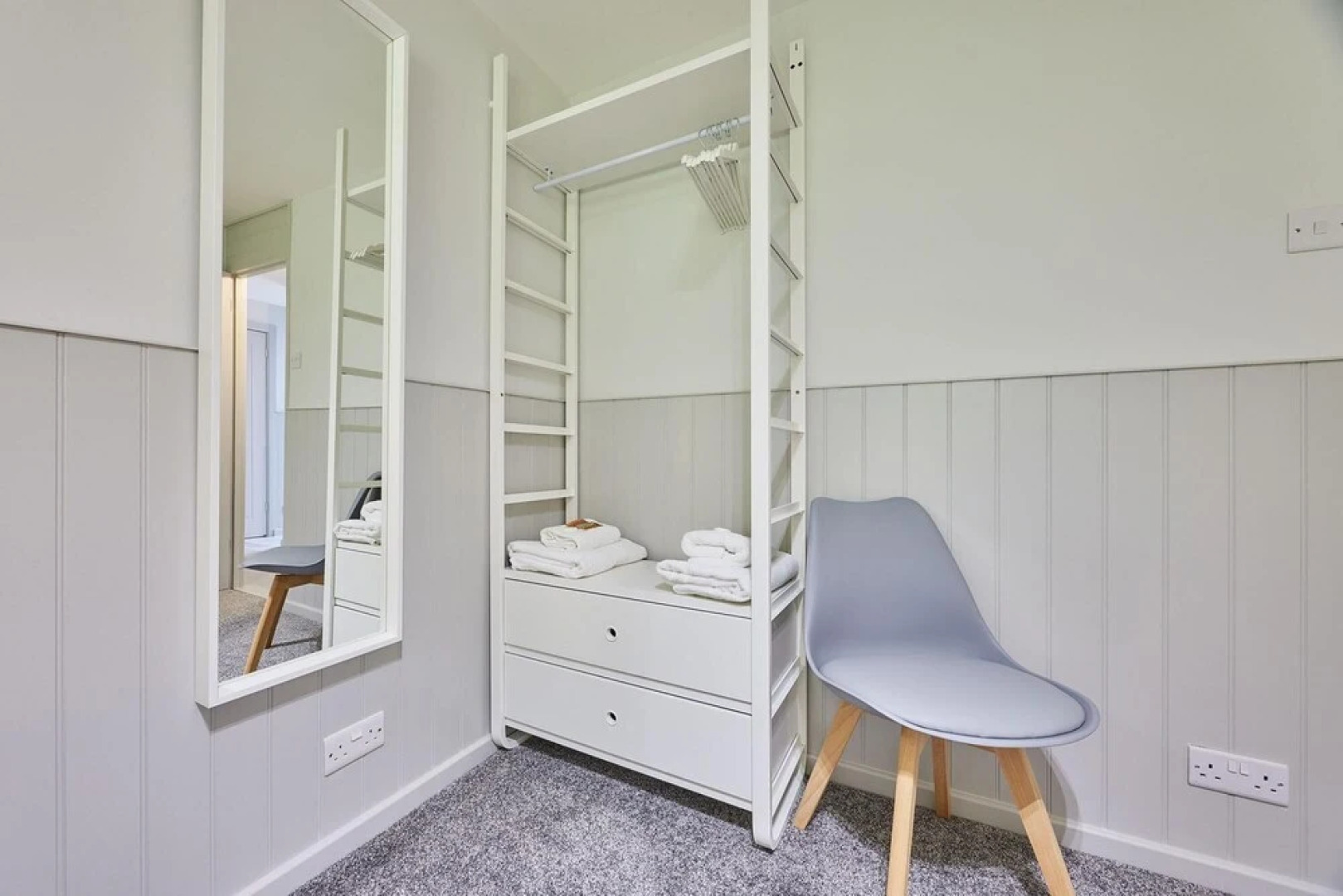 Host Stay Robin s Nest