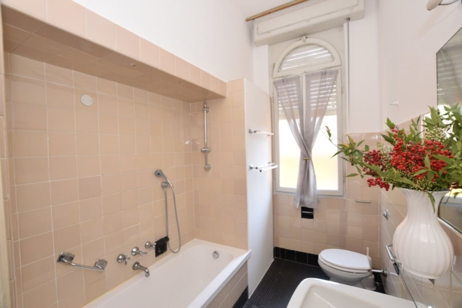 Villa Besana at 200 mt From Lake