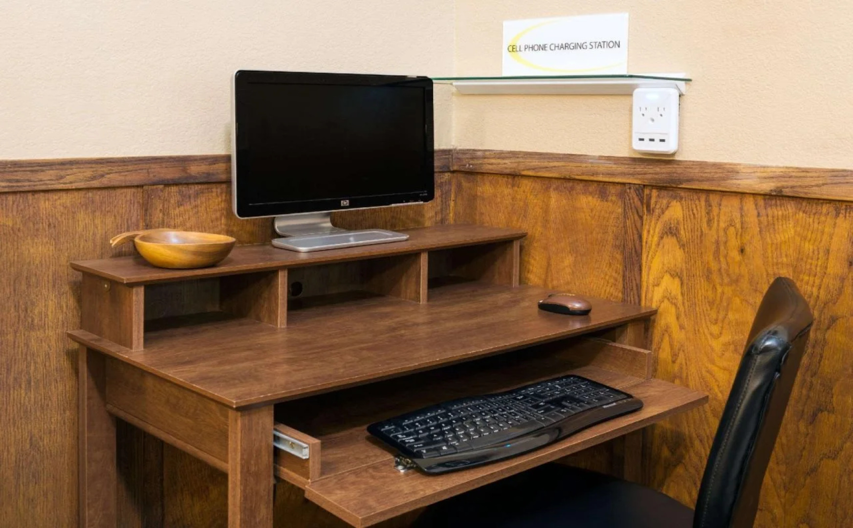 Super 8 by Wyndham Kingdom City