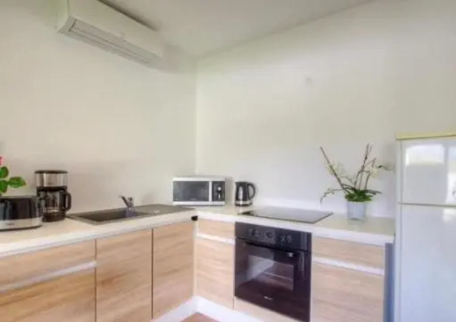 Appartement tranquille en bas de villa