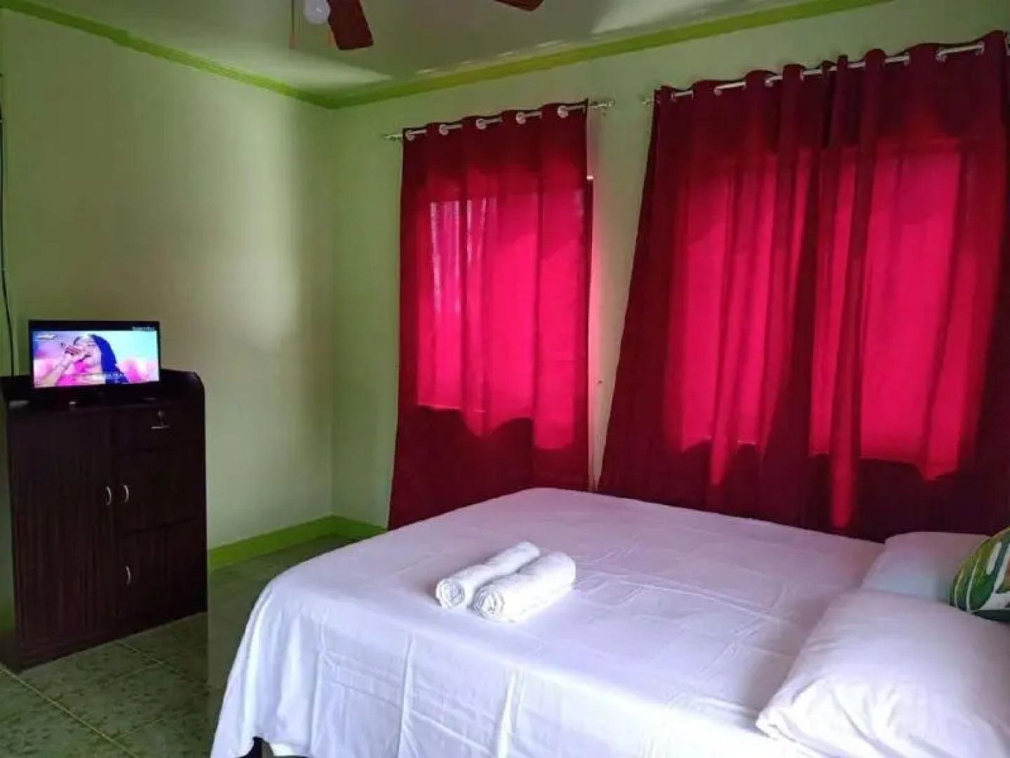 RedDoorz @ Garcia Hernandez Bohol