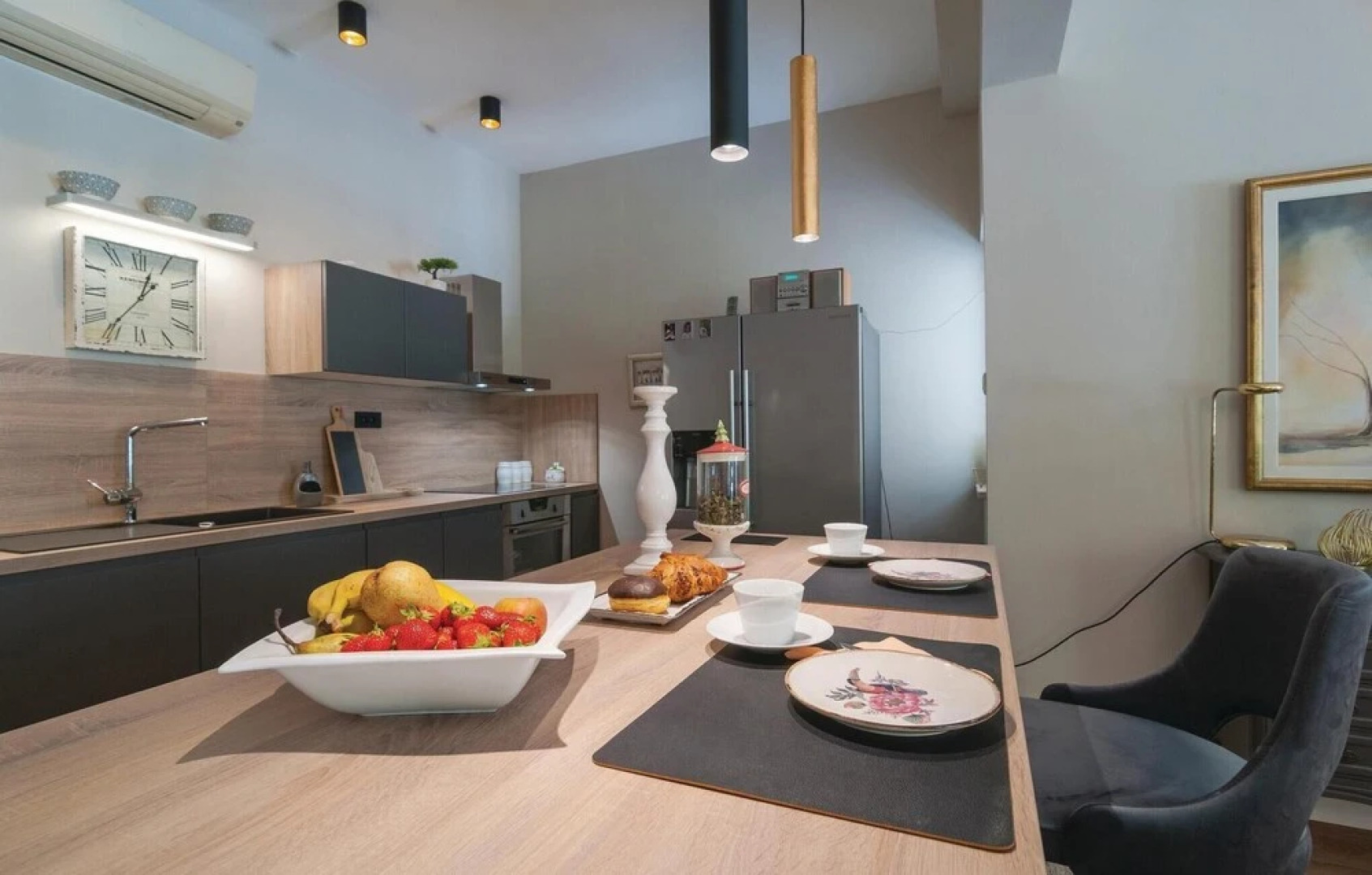 Stunning Home in Zrnovnica With 5 Bedrooms, Wifi and Outdoor Swimming Pool