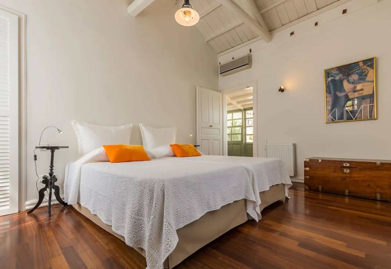 Neoclassical res w/ Acropolis View