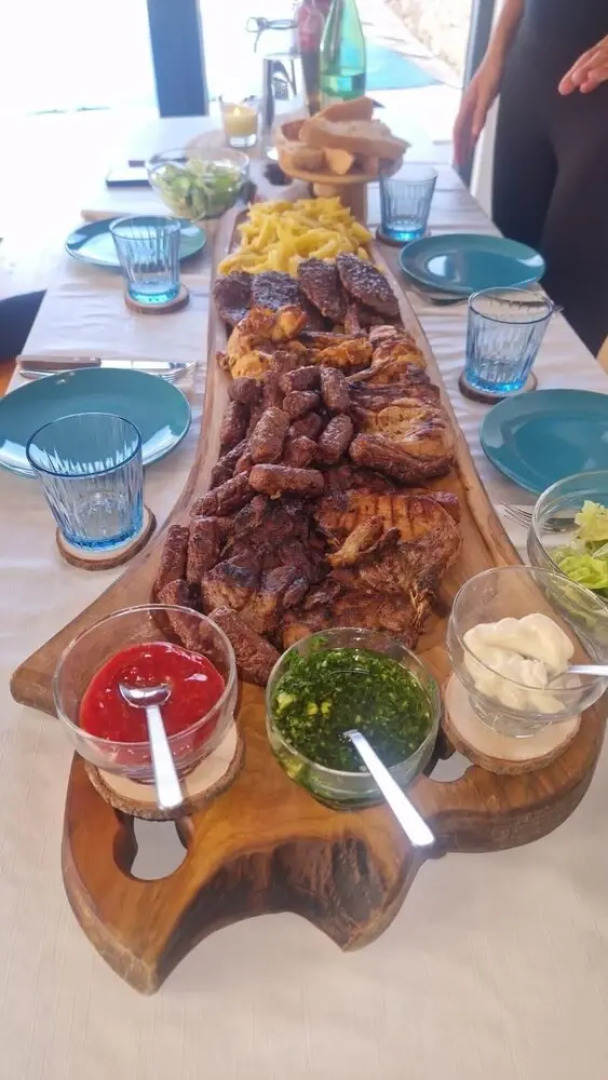 Shadesofblue M & M Sleeps 4 With Pool