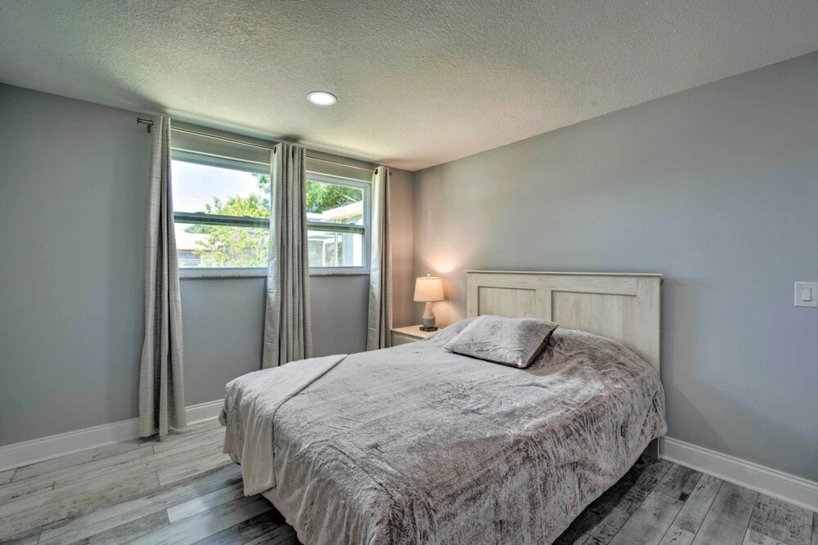 Relaxing Port Richey Getaway w/ Lanai & Pool!