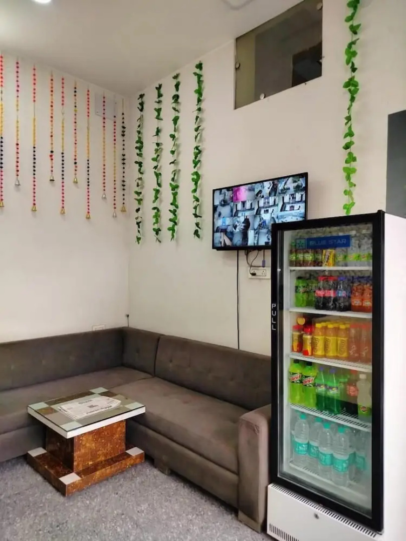 Hotel White House Residency By GRB