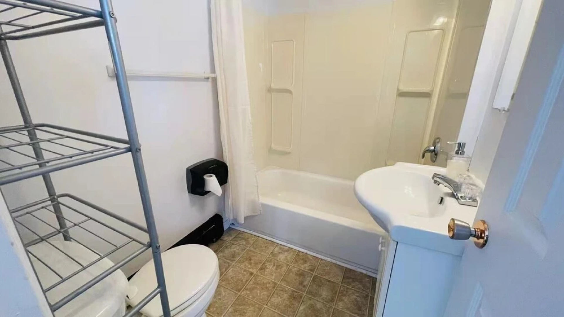 Summerside Motel & Cottages