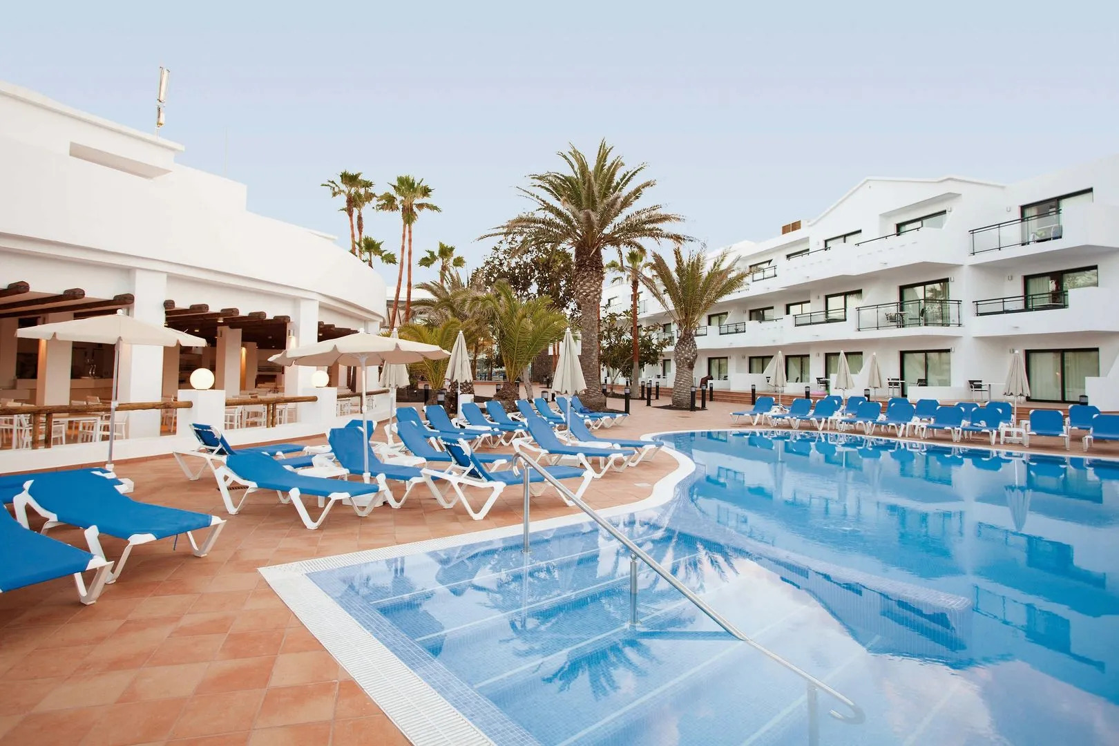 Отель THB Lanzarote Beach