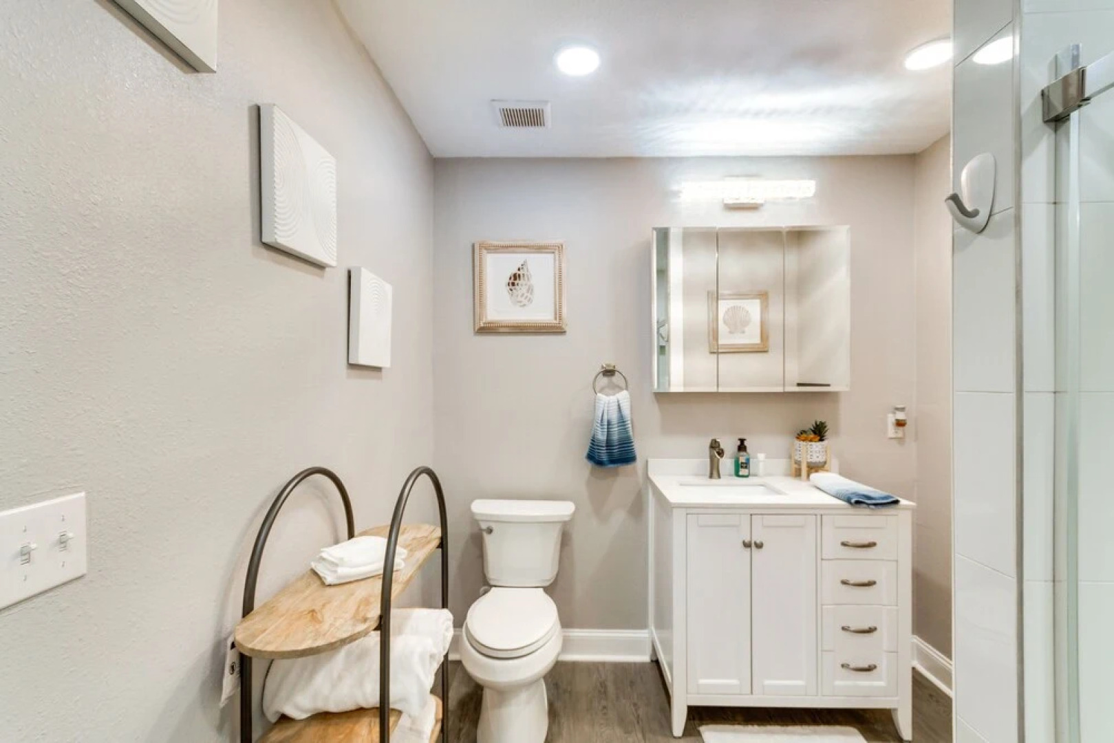 Pensacola Vacation Rental ~ 5 Mi to Beach!