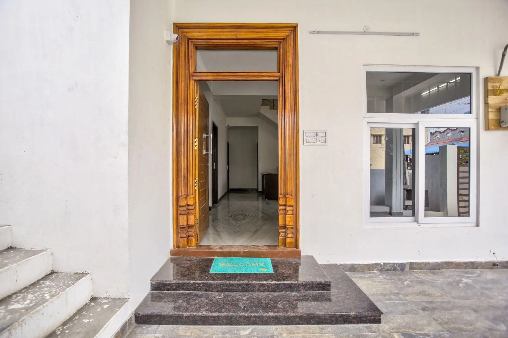 OYO 35931 Leo's Home Stay