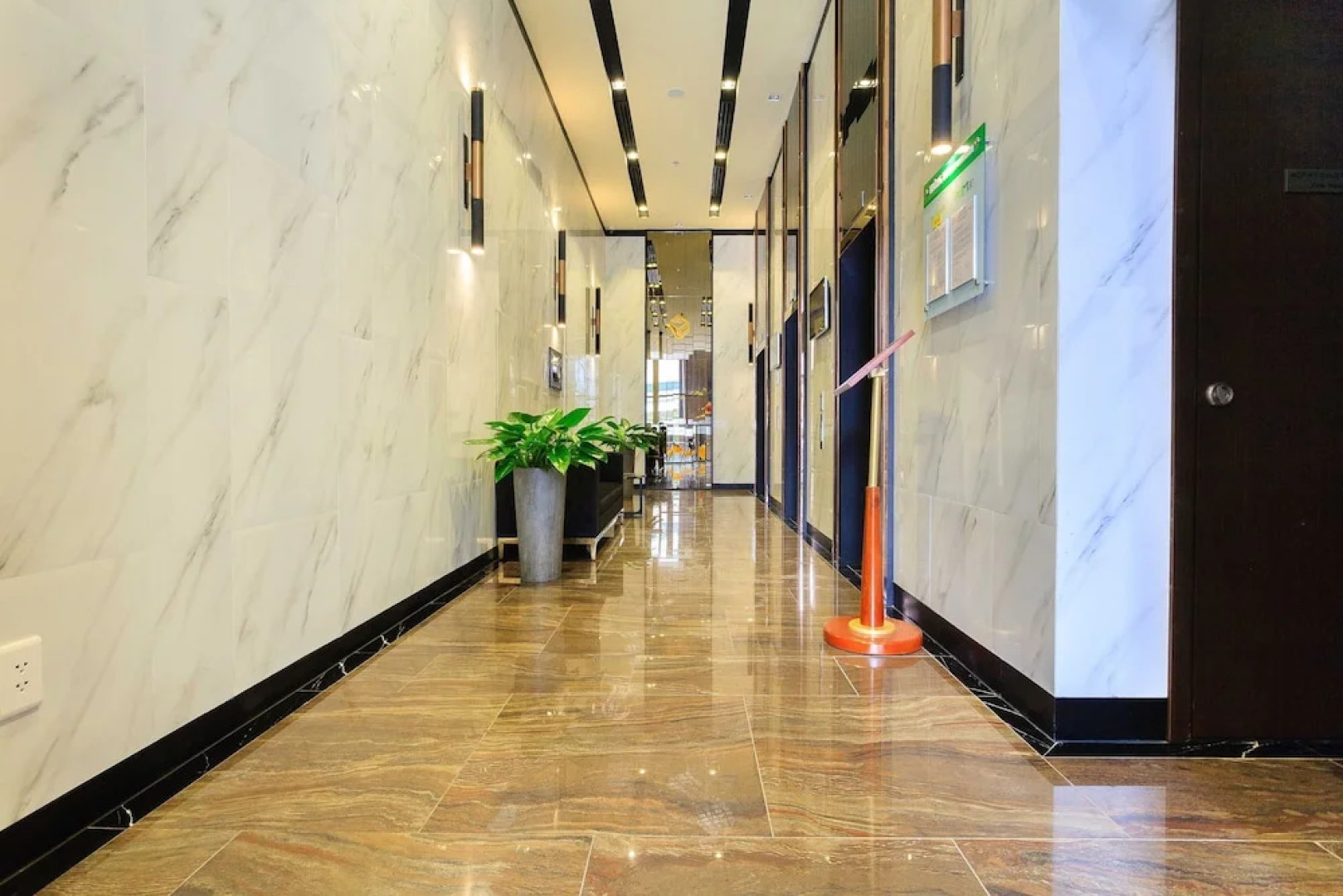 Justay Tresor Bach Dang River