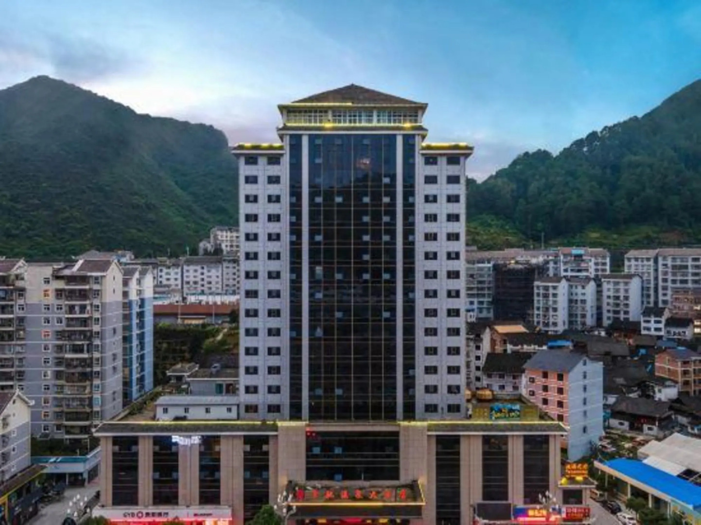 Changchi Hot Spring Hotel