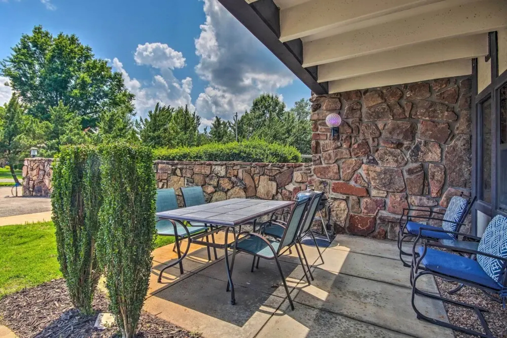 Pool Access: Condo w/ Patio in Afton