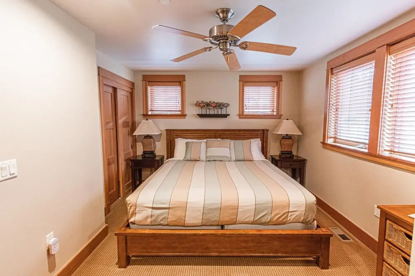 Lodges at Cannon Beach B2