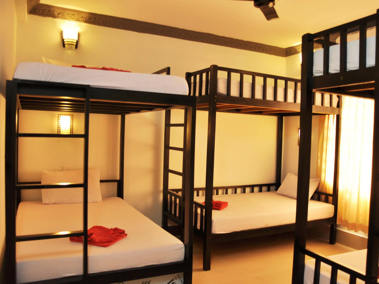 Tropical Breeze Guesthouse