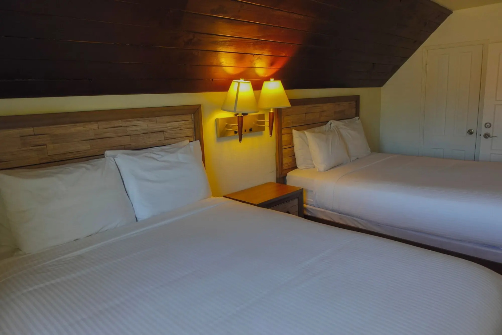 Sleepy Hollow Cabins and Hotel