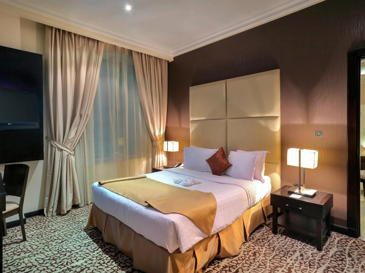 Mathema Premium Aparthotel