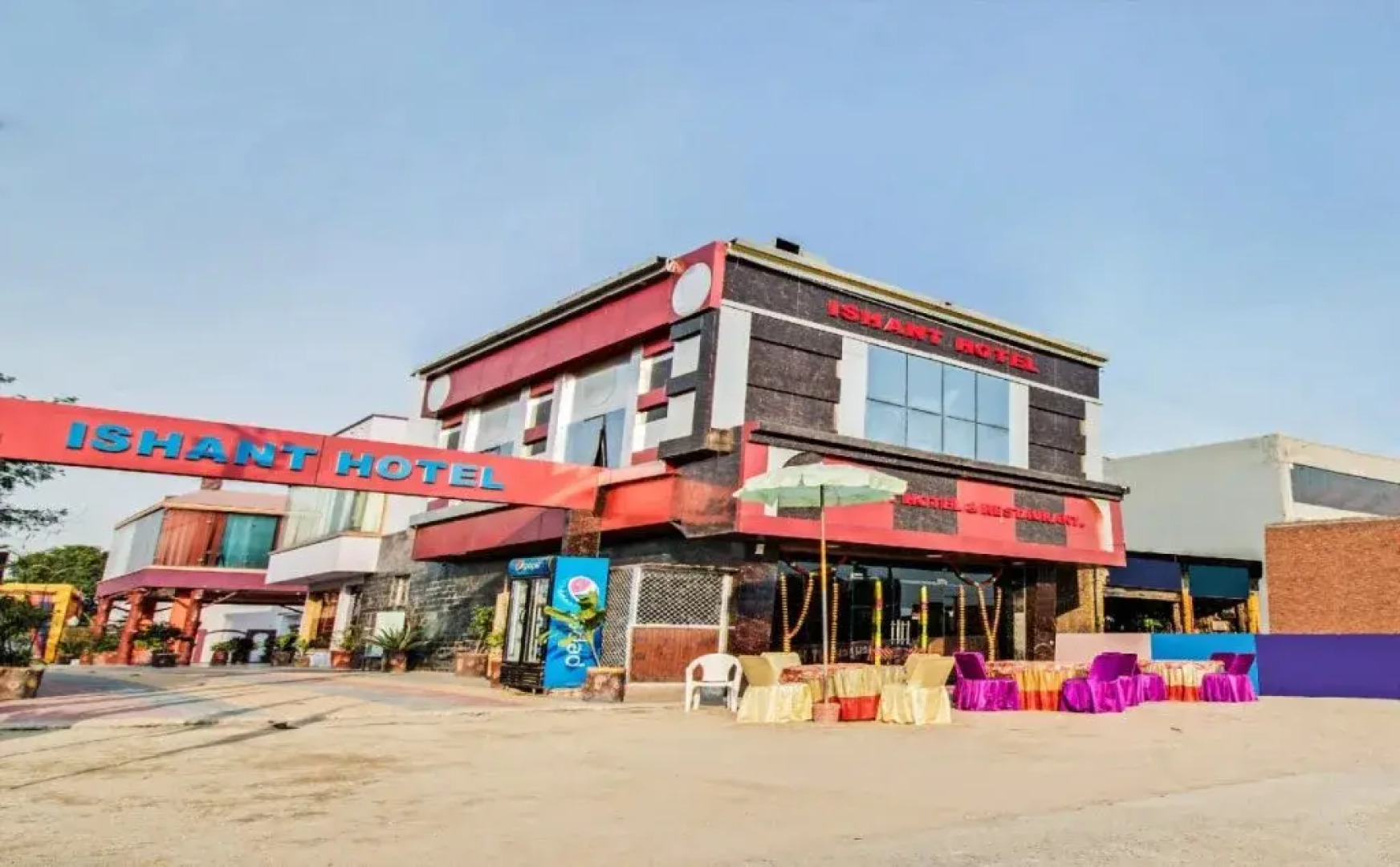 Hotel Ishant And Restaurant By OYO Rooms