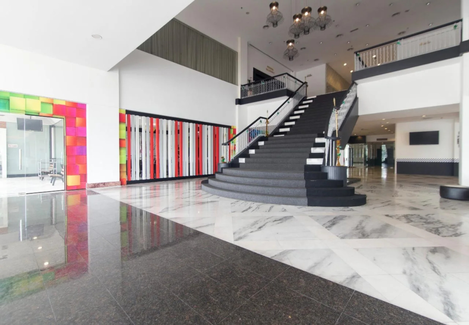 OYO Capital O 89357 Unicorn Hotel