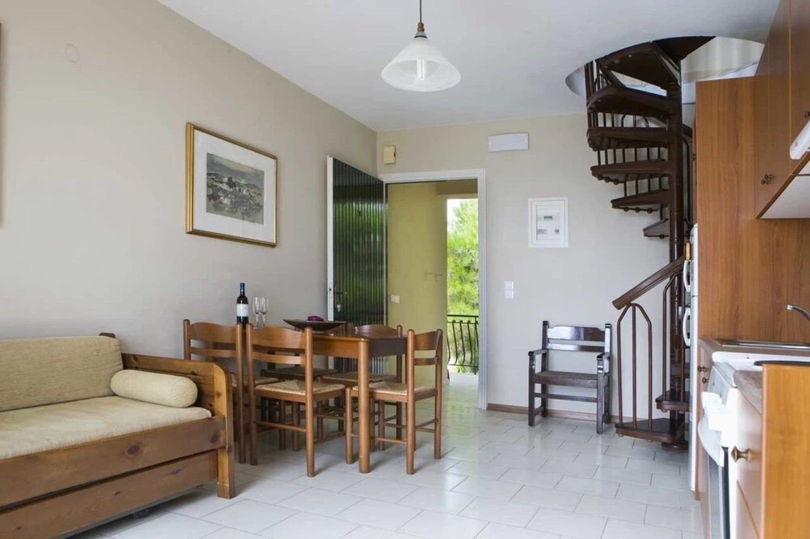 Irena Studios And Apartments