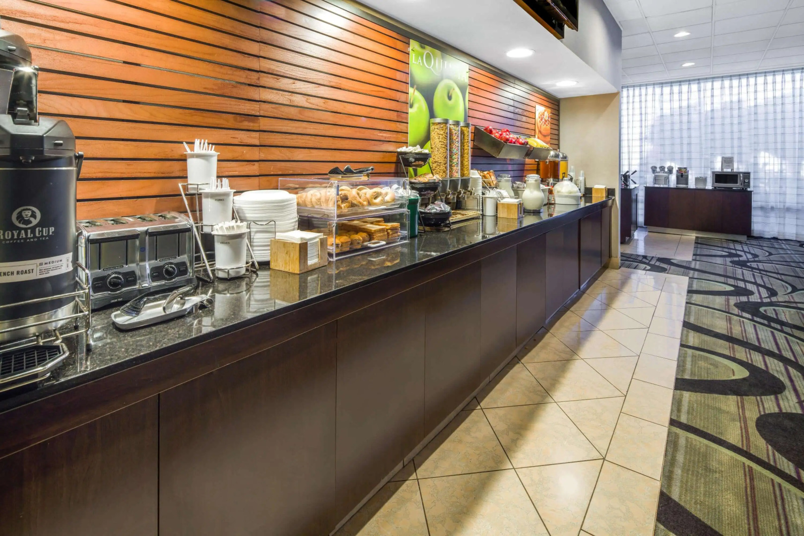 La Quinta Inn & Suites by Wyndham Buena Park