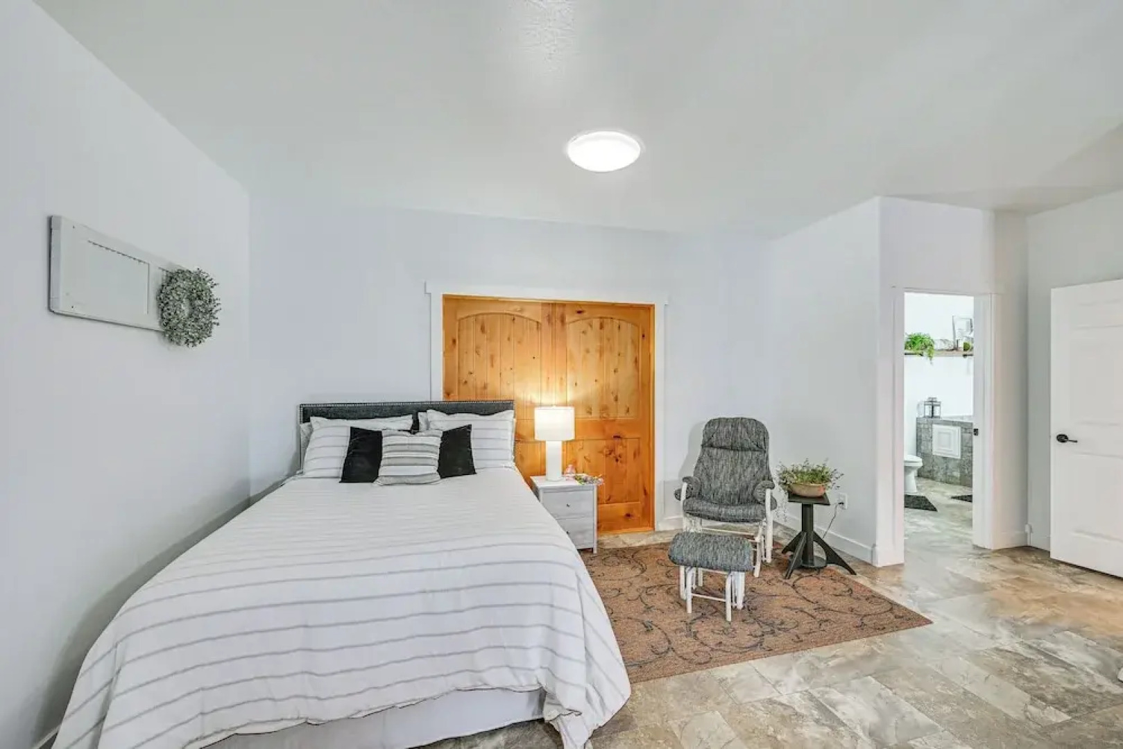 Shipshewana Guest House With Fire Pit!